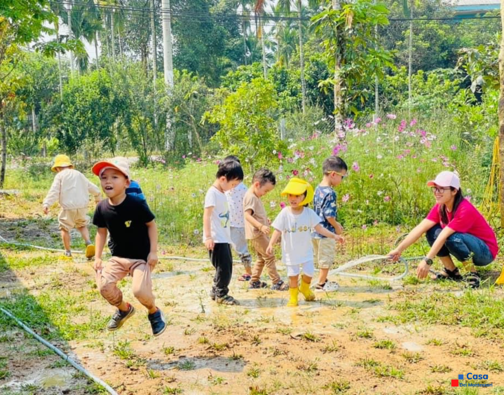 Các bạn nhỏ tại Casa Farm Hoà Ninh 